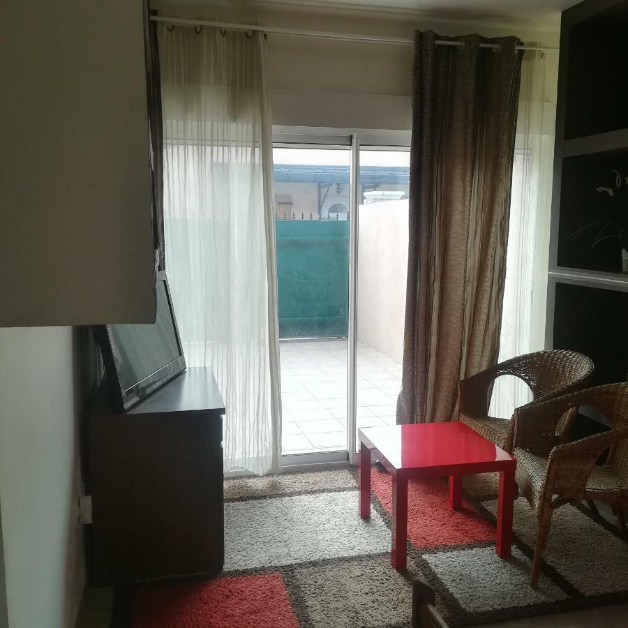 Studio Dependance Maison, 5 Mnt Gare & Tram Vénissieux Екстериор снимка